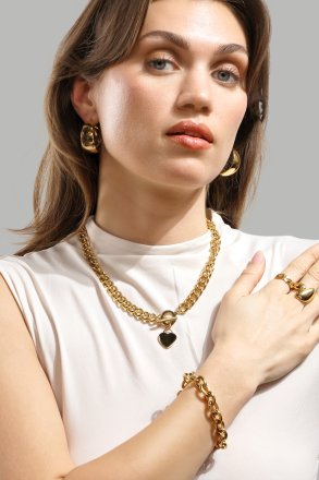 Luxe Circle Charm Necklace - 18k Gold Plated