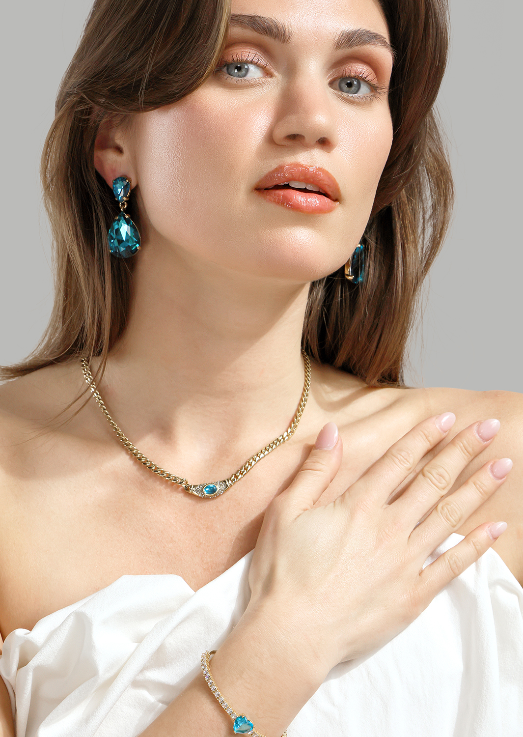 Azulora Icy Blue Earrings – 18k Gold Plated