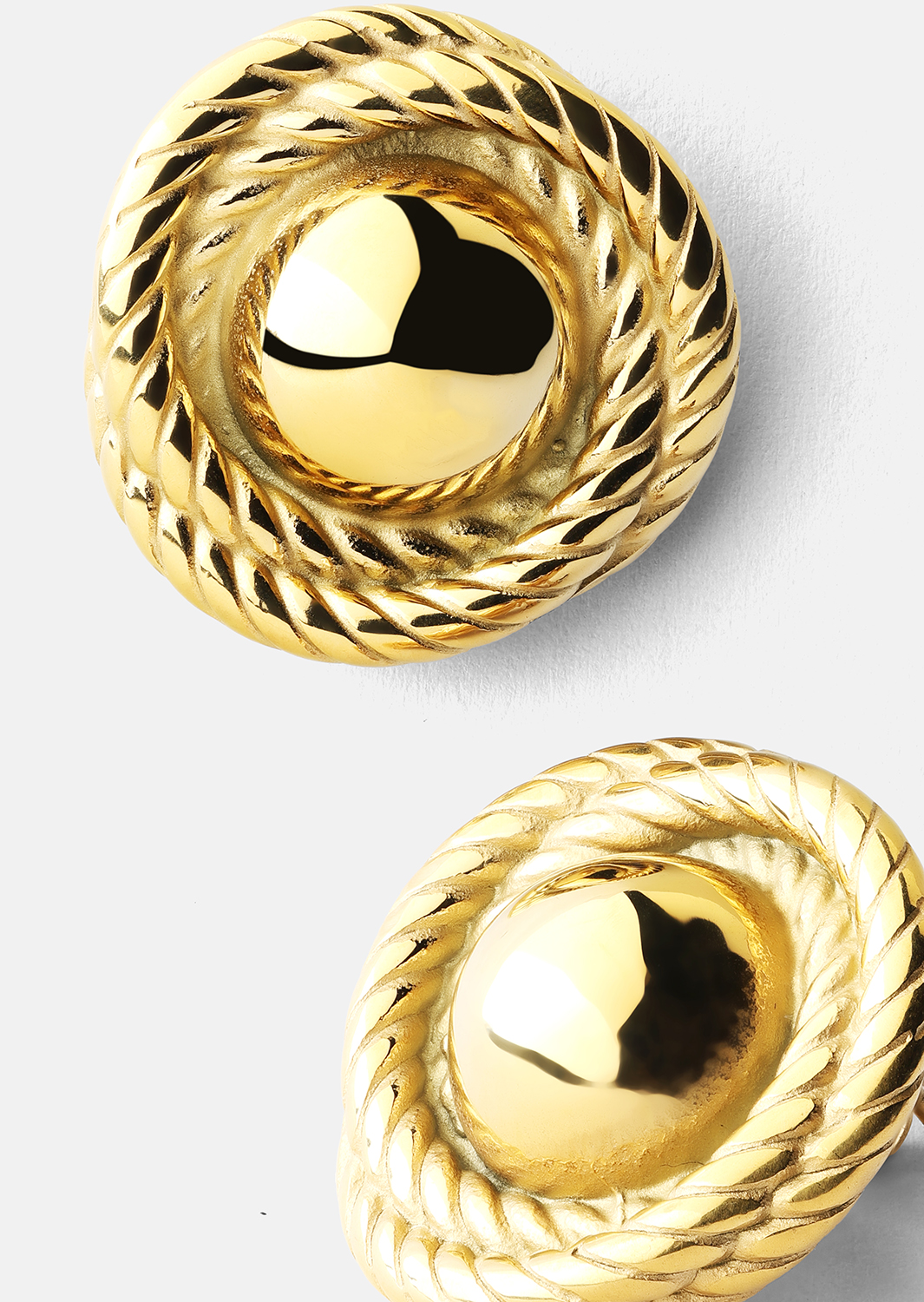Earring Regal Twist - 18k Gold Plated